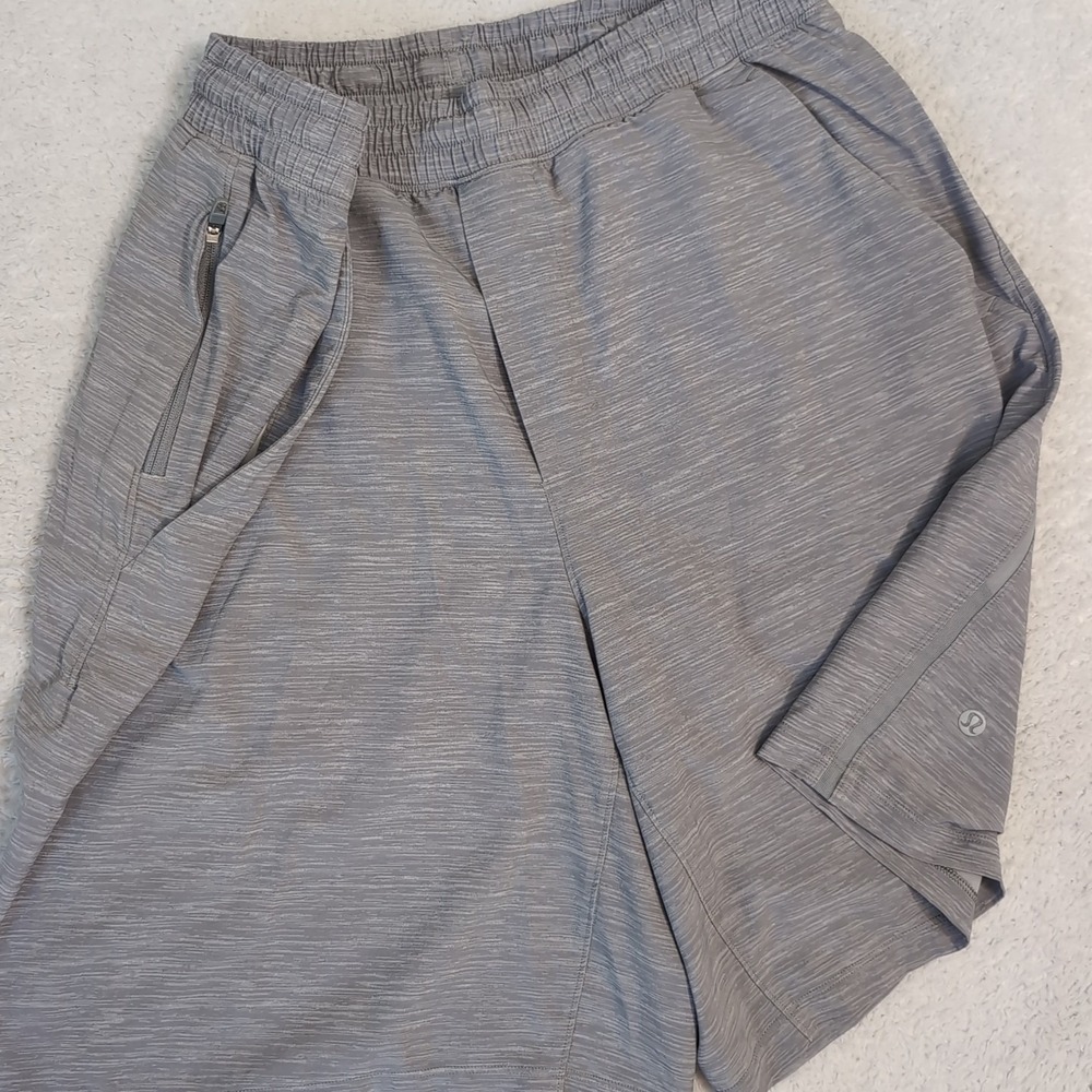 LULULEMON SLTC Grey Pace Breaker Shorts 9" Lined Men's Med 28x9"